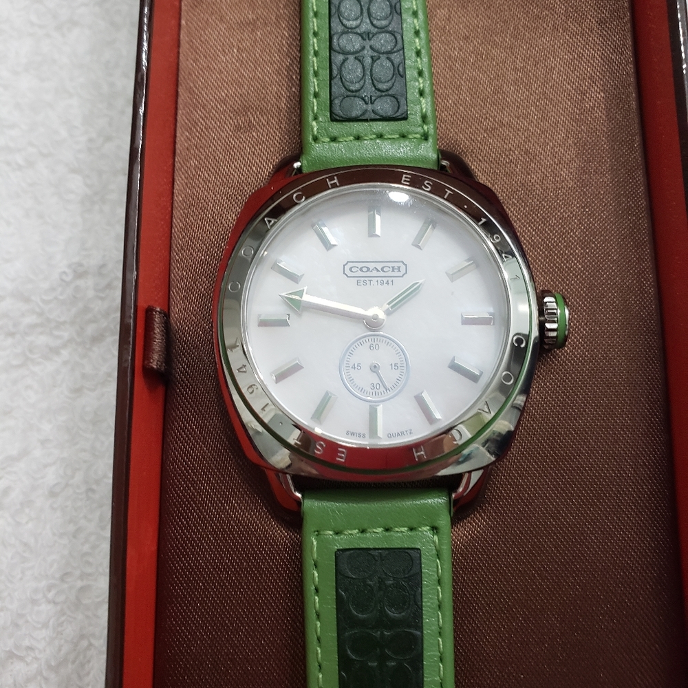Watch - Picture 2 of 5